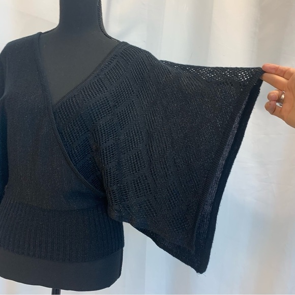 Urban behavior black glitter wide sleeve wrap front sweater Sz L - Picture 7 of 12